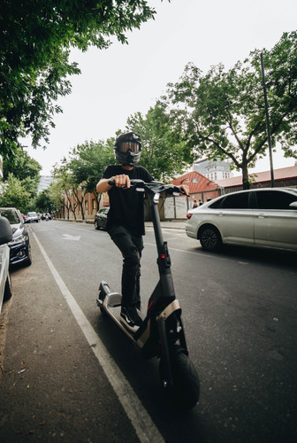 Scooter Monopatín Eléctrico Segway Gt2 Doble Motor 70 Km/h