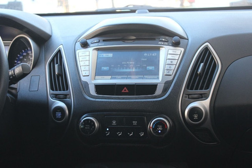 Imagem 10 de 15 de Hyundai Ix35 2.0 Mpfi Gls 16v 2015