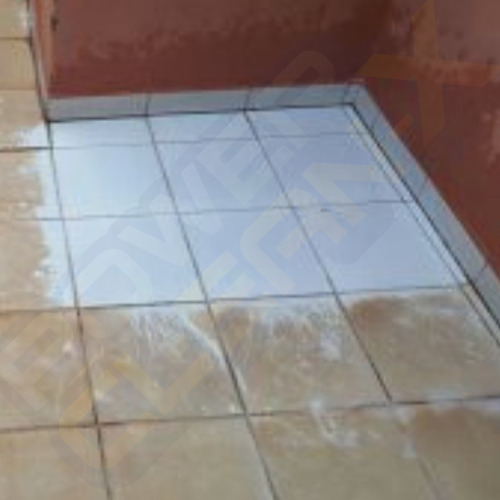 Imagem 5 de 10 de Removedor Instantâneo Limpa Manchas E Encardidos No Piso