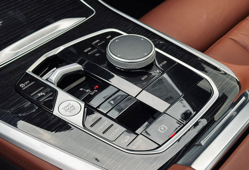 BMW X5 4.4 V8 M60I