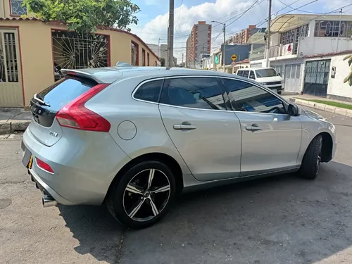 Volvo V40 2.0 T4 Drive-e R-design
