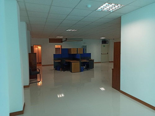 Imagen 3 de 14 de Edificio En Venta Sabana Grande Rolando Rodriguez Codg 22-24205