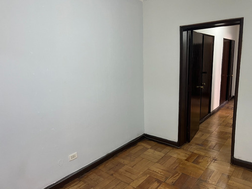 Imagen 7 de 18 de Elegante Oficina Piso Parquet - Acceso 24hrs
