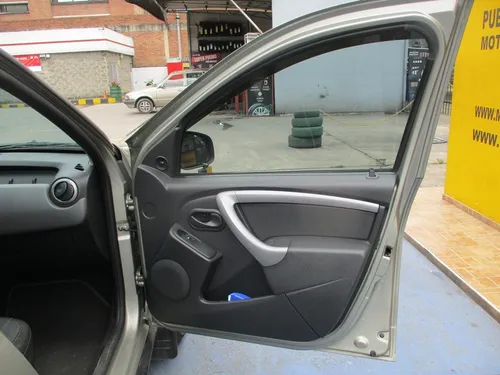 Renault Duster EXPRESSION 4X2 1600CC MT AA
