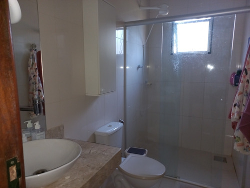 Vendo Chácara Na Df-140 Km 7,5-gleba Da Fazenda Sta Bárbara - Com 5 Casas.