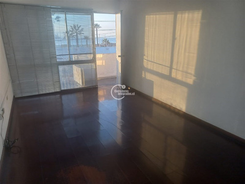 Local Comercial En Arriendo Plena Av Ejercito En Antofagasta