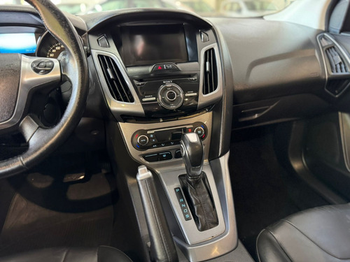 Ford Focus 2.0 Titanium Flex Powershift 5p