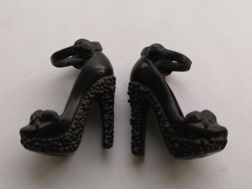 Barbie Zapatos Negro Mattel (Usado)