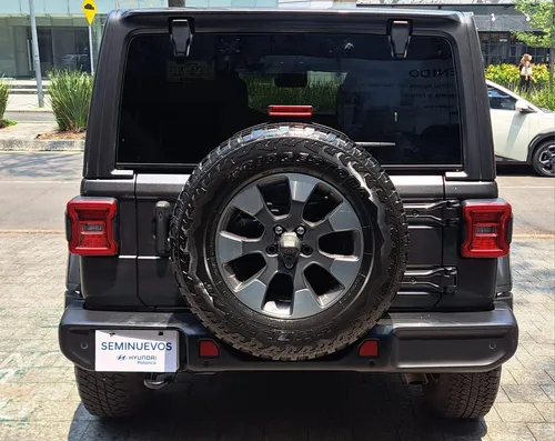 Jeep Wrangler 3.7 Unlimited Sahara 3.6 4x4 At