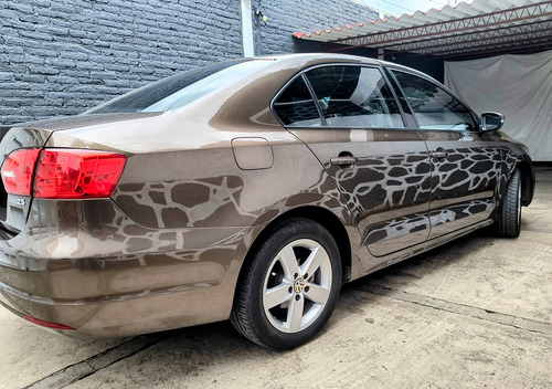 Volkswagen Jetta 2.5 Style Active Mt