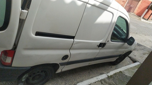 Imagem 2 de 4 de Peugeot Partner 2013 1.6 5l Flex 4p
