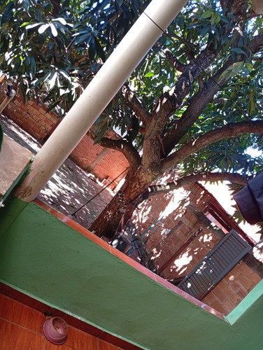 Casa Com 3 Quartos, Dois Banheiros,cozinha, Sala, Área Frent
