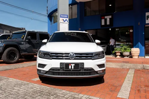 Volkswagen Tiguan TSI Comfortline 1.4T At 4x2