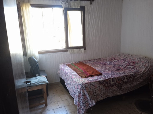 Casa En Venta 5 Ambientes Con Patio, Parrilla Y Cochera