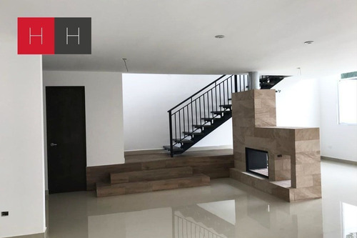 Casa En Venta Amorada Privada Residencial Al Sur De Monterre