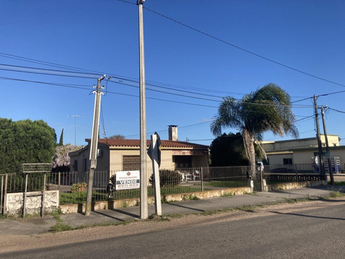 Imagen 1 de 12 de Hermosa Casa Muy Bien Ubicada En Tala