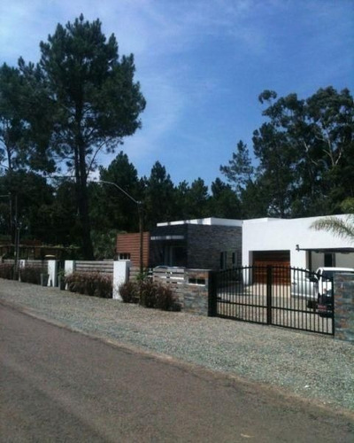 Casa En Venta De 3 Dormitorios En Pinares