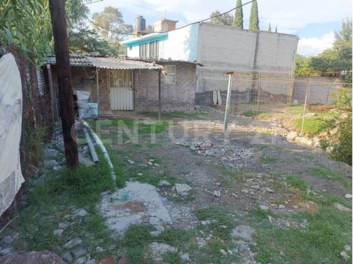 Excelente Casa Con Amplio Terreno En Venta