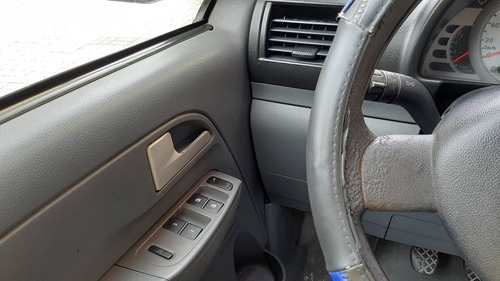 Imagem 10 de 12 de Volkswagen Spacefox 1.6 Mi Sportline 8v Flex 4p Manual