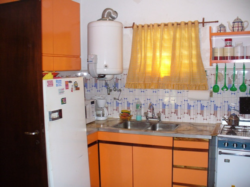 Alquiler Casa 3 Amb - Cochera/parrilla/jardin - Av 4 Y 136