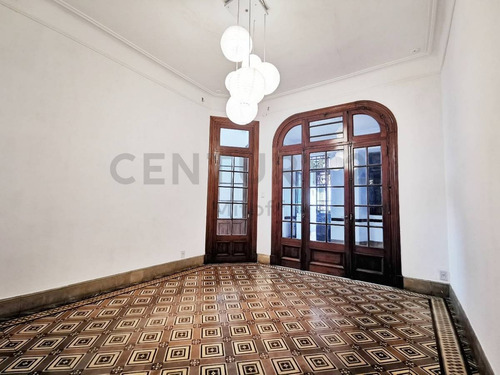 Imagen 13 de 30 de Casa De Estilo En Venta En La Plata