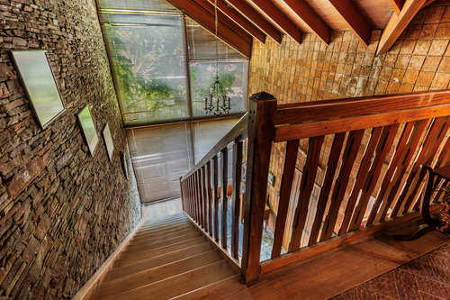 Casa · En Venta · 3 Dormitorios · Con Pileta Y Cochera · Hurlingham
