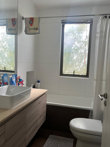 Se Vende 3d, 3b + Servicio, Piscina Y Quincho