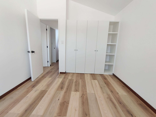 Casa Remodelada, Excelente Conexión 3d+3b+2e, Belloto Centro