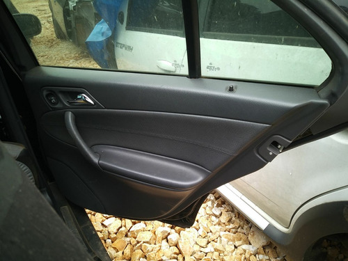 Imagem 9 de 10 de Sucata Mercedes Benz C180 2003 Para Retirada De Peças