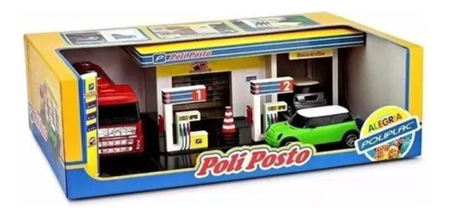 Camión de gasolinera multipropósito amarillo y 2 carros