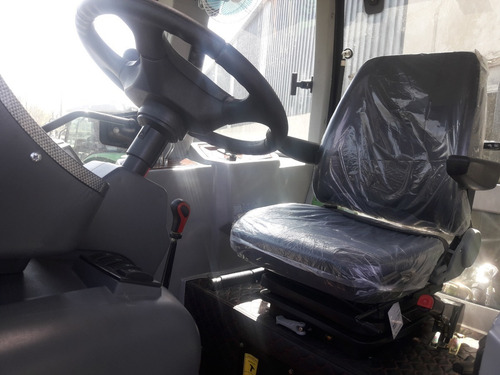 Imagen 6 de 11 de Tractor Tipo John Deere Marca Chery Bylion 105 Hp