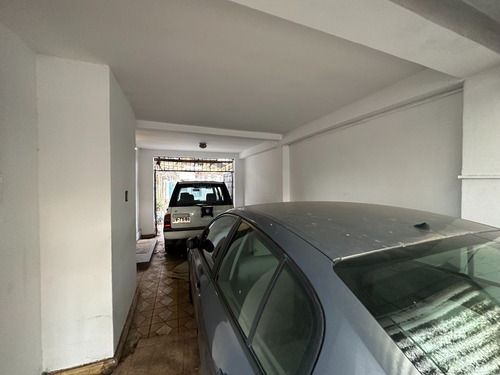 Casa Con Gran Terreno A Minutos De Metro Fernando Velasco
