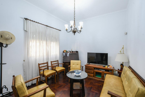 Imagen 3 de 22 de Casa De 2 Dormitorios En Venta Con Patio Y Terraza Parrillero Echesortu Rosario Centro