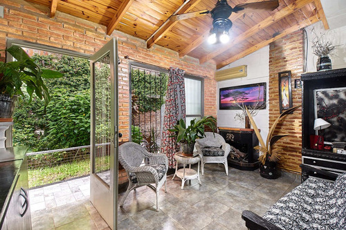 Departamento Ph · En Venta · 5 Ambientes · Luminoso, Con Estilo · En Lomas Del Mirador