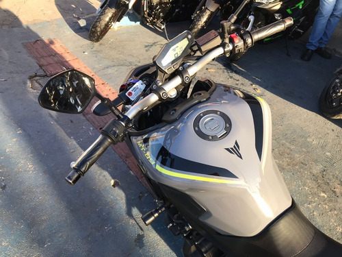 Imagem 4 de 9 de Yamaha Mt 09