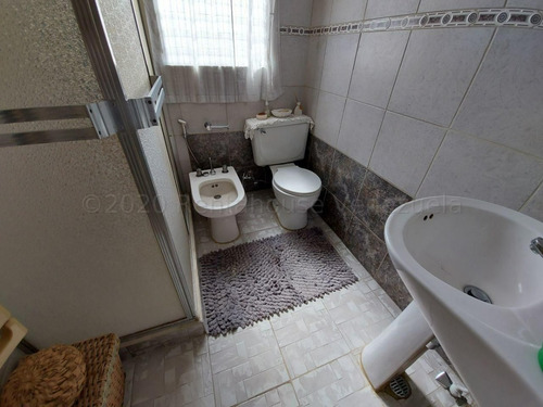 Imagen 9 de 12 de Apartamento En Los Dos Caminos -- Mls #22-15380 -- Mary Aponte 04241233689