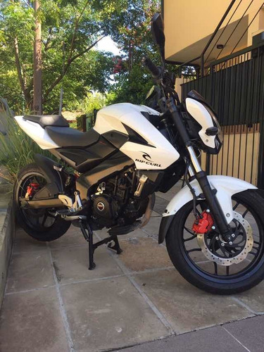 Rouser Ns200