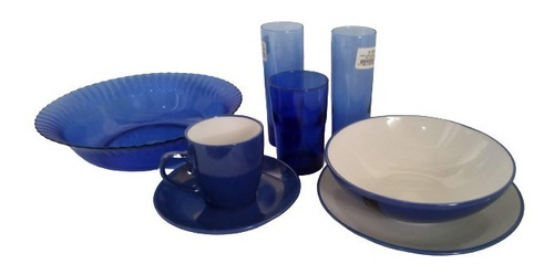 Imagen 1 de 3 de Juego De Platos Y Vasos Azul Pequeño 