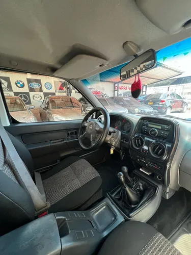 Nissan Frontier D22 NP300