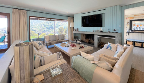 Estupenda Casa Muy Bien Pensada En Zapallar, Vista Hermosa