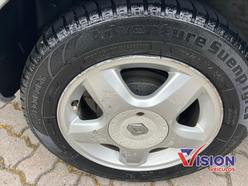 Clio 1.6 Privilége Sedan 16v Flex 4p Manual