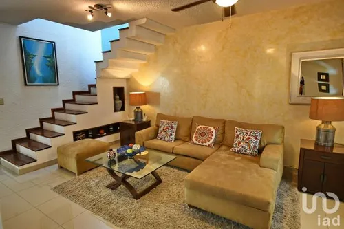 Venta Casa 3 Ambientes Supermanzana 57