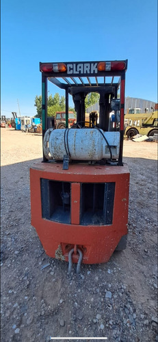 Autoelevador Clark 2250kg Torre Triple Containera Envio Pais