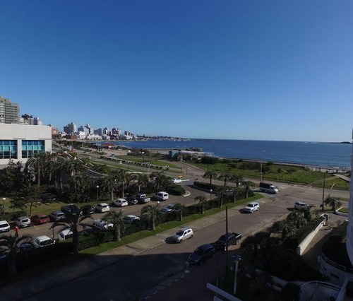 Apartamento En Venta De 1 Dormitorio En Playa Mansa