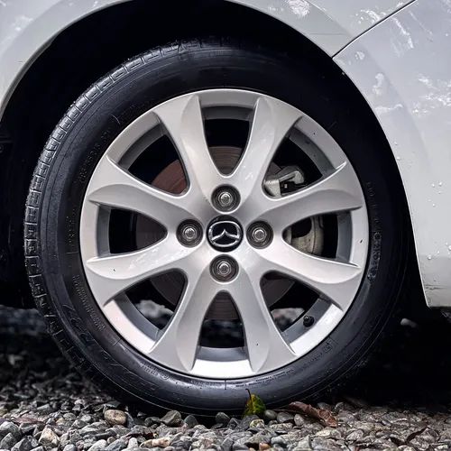 Mazda 2 Hatchback At 2015