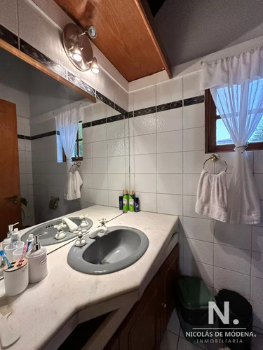 Vende Casa De 4 Dormitorios Con Piscina Y Gran Parque En Golf, Punta Del Este