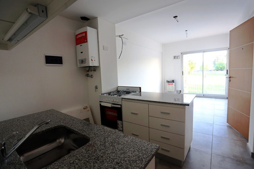 Imagen 4 de 7 de Departamento En Venta En Morón