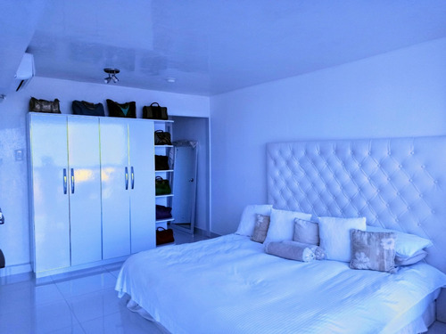 Imagen 9 de 12 de Bello Apartamento Cerca Del Mar