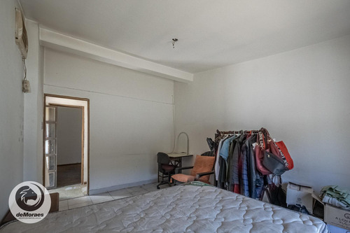 Ph En Lomas Del Mirador, 3 Ambientes, 2 Habitaciones, 1 Baño, Patio, Cuarto De Guardado