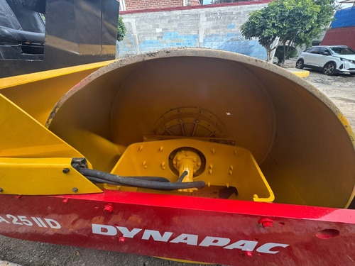 Vibrocompactador Dynapac Ca251 Año 2002